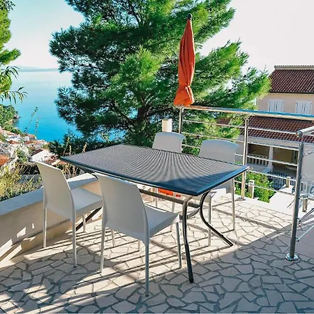 Apartmán Awesome In With Swimming Pool Brela